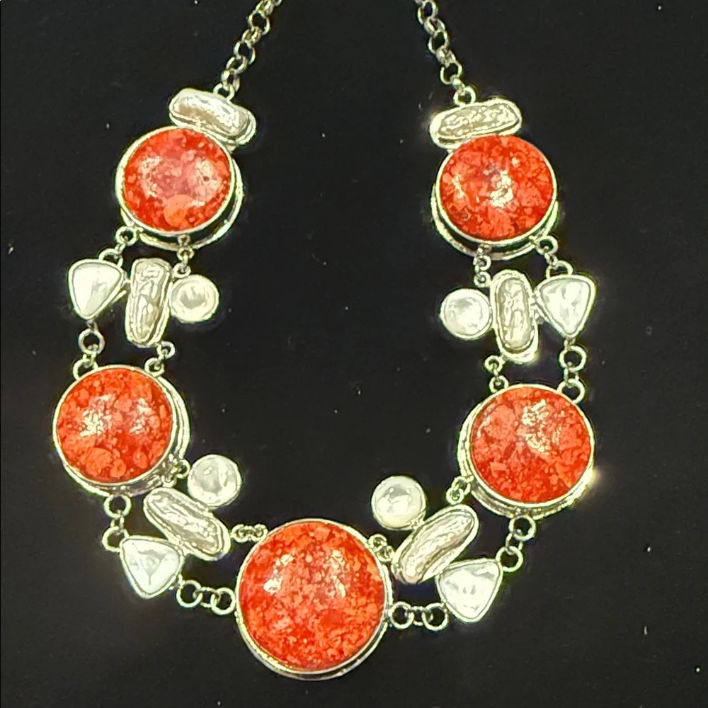Elegant Red, Silver Pearl Necklace!! - Picture 6 of 7
